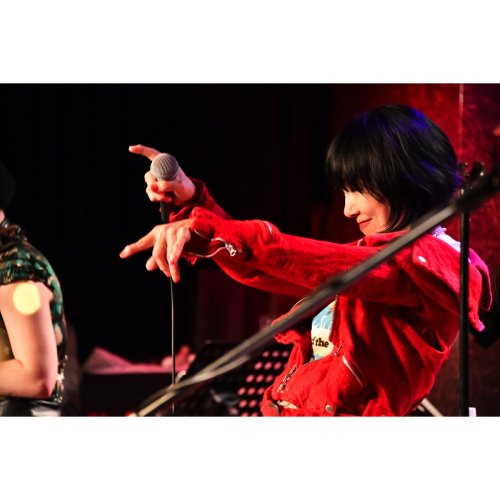 山下久美子 9/18発売LIVE DVD「KUMIKO YAMASHITA LIVE  "ACT NATURALLY ” Vol.2- 鼓動-」 早期予約キャンペーンの御案内